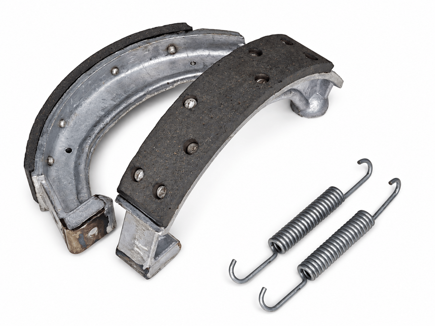 Bremsbacken-Satz für Dnepr K750, MW750, Ural M72 – vorn/hinten, genietete Beläge – Bild 2